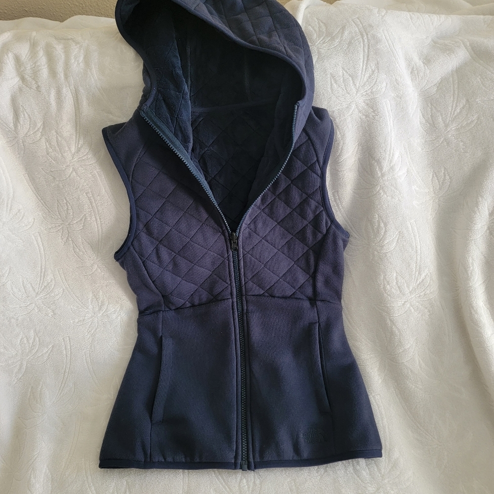 Navy blue Northface vest